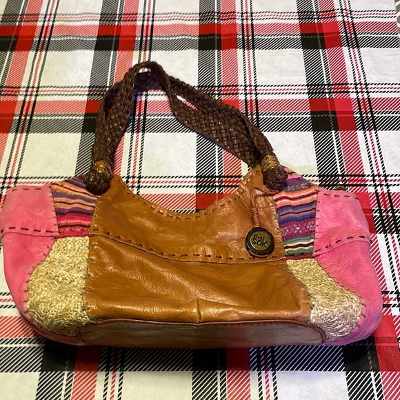 The Sak - Picture 2 of 7